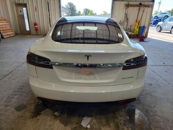 2020 TESLA MODEL S