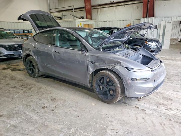 2026 TESLA MODEL Y