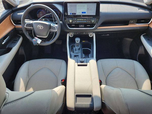 2026 TOYOTA GRAND HIGHLANDER
