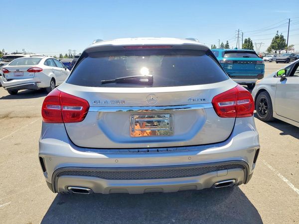 2015 MERCEDES-BENZ GLA GLA250 4-MATIC