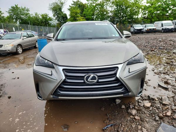 2015 LEXUS NX 200t Luxury