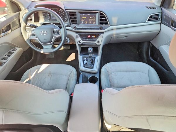 2017 HYUNDAI ELANTRA