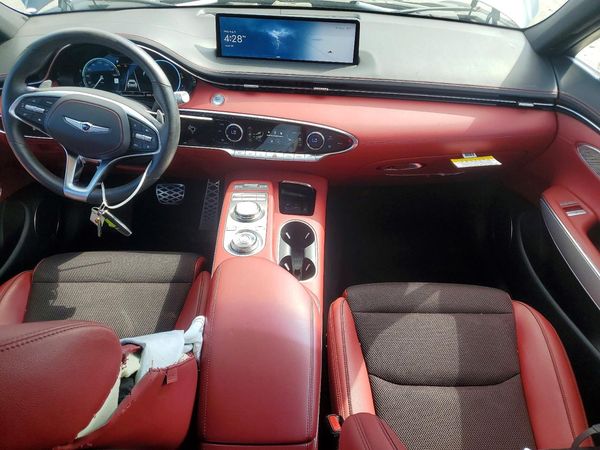 2023 GENESIS GV70