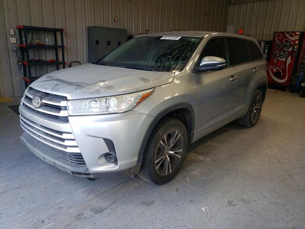 2018 TOYOTA HIGHLANDER LE/LE Plus