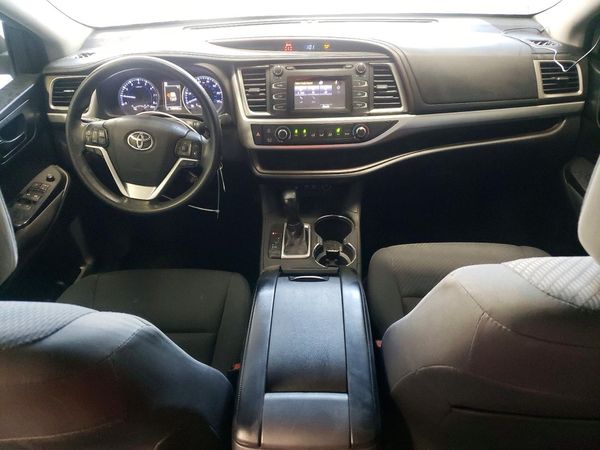2018 TOYOTA HIGHLANDER LE/LE Plus