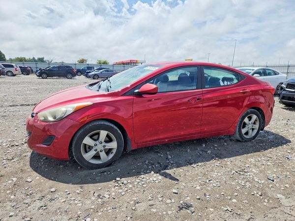2013 HYUNDAI ELANTRA