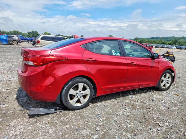 2013 HYUNDAI ELANTRA