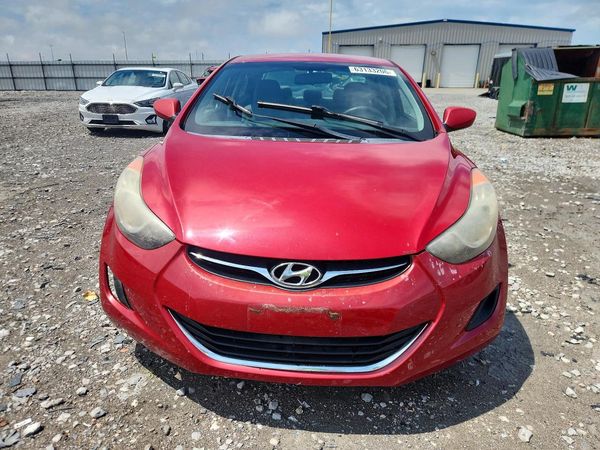 2013 HYUNDAI ELANTRA