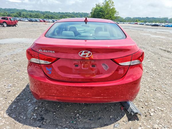 2013 HYUNDAI ELANTRA