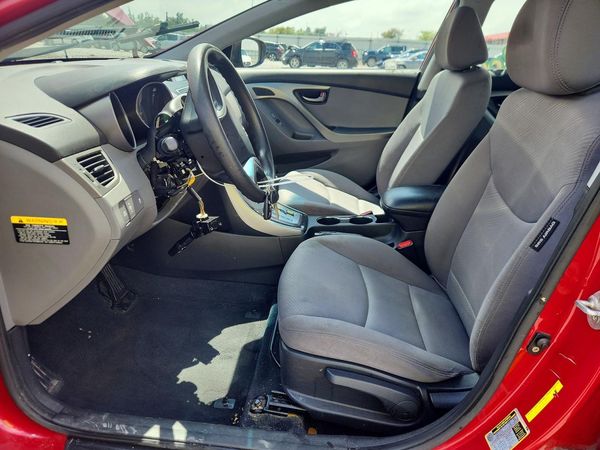 2013 HYUNDAI ELANTRA