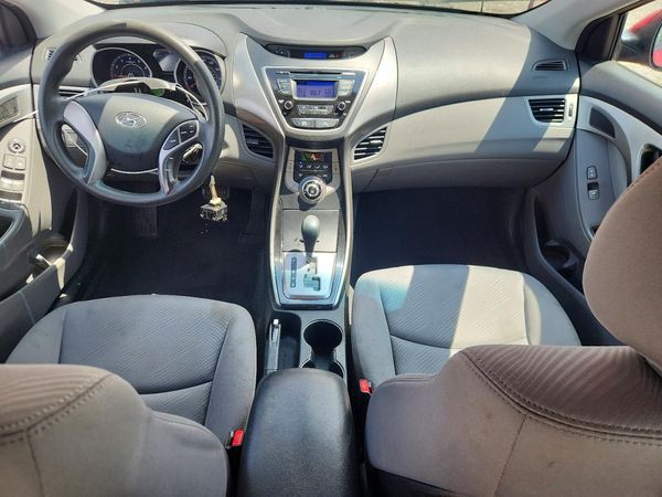 2013 HYUNDAI ELANTRA