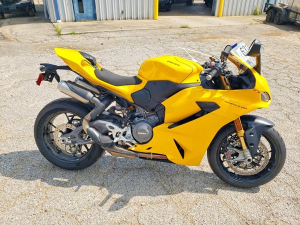 2026 DUCATI PANIGALE