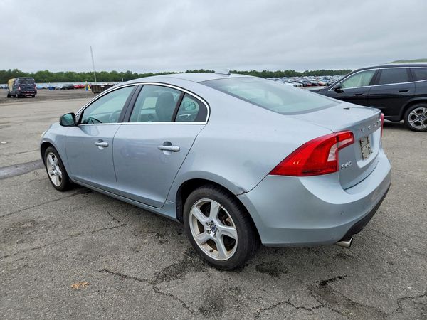 2013 VOLVO S60