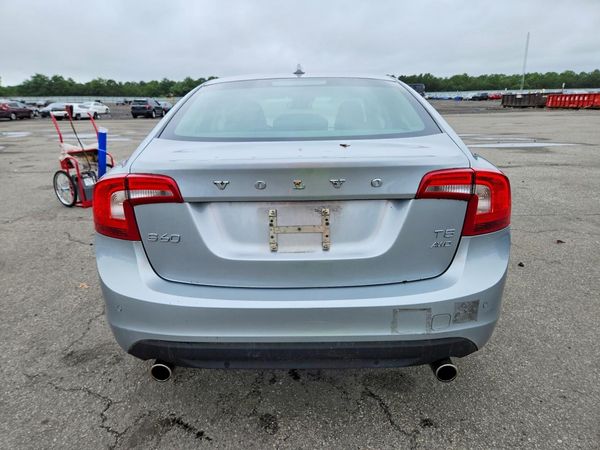 2013 VOLVO S60