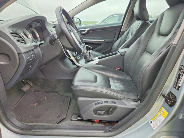 2013 VOLVO S60