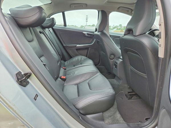 2013 VOLVO S60