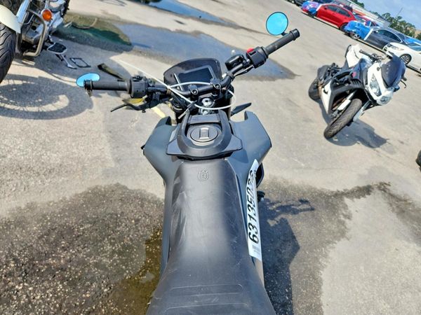 2024 HUSQVARNA VITPILEN 401/SVARTPILEN 401