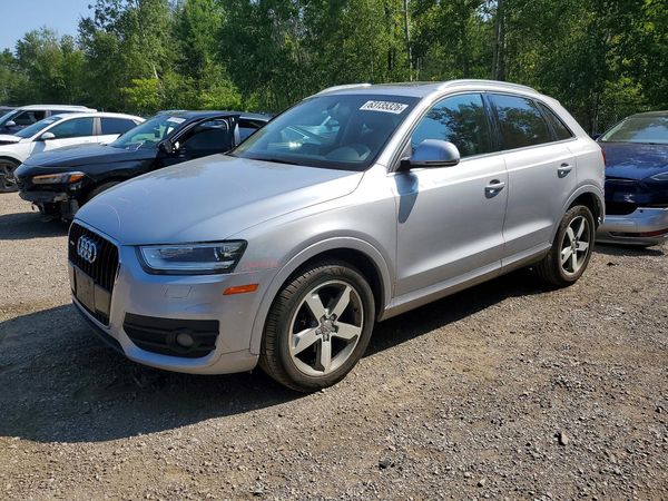 2015 AUDI Q3 quattro Premium Plus