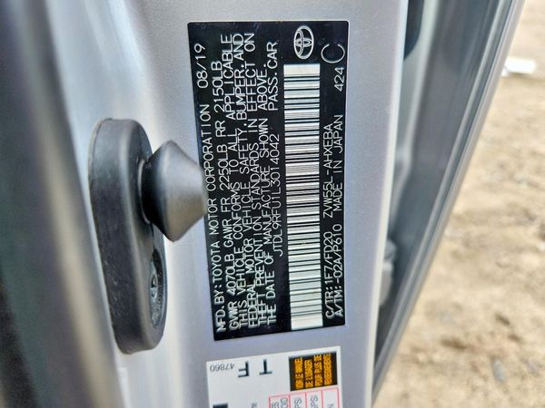 2020 TOYOTA PRIUS