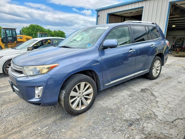 2013 TOYOTA HIGHLANDER