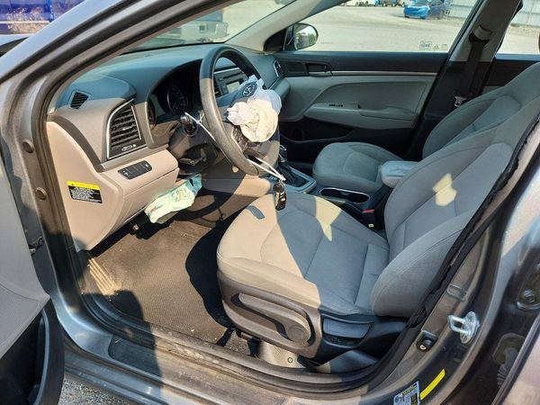 2017 HYUNDAI ELANTRA SE Base