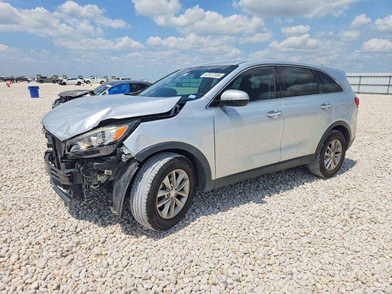 2016 KIA SORENTO L / LX