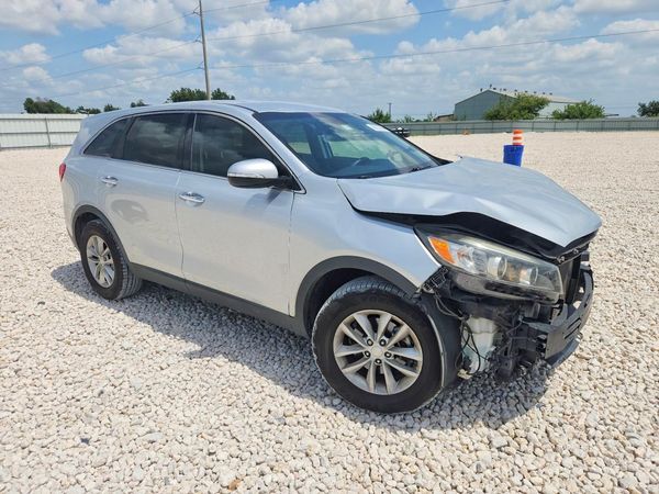 2016 KIA SORENTO L / LX