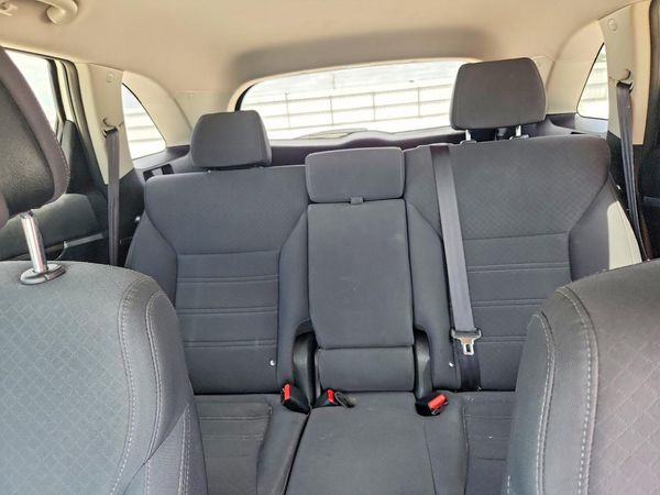 2016 KIA SORENTO L / LX