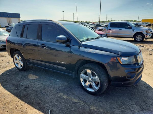 2014 JEEP COMPASS Latitude — Passenger 3/4