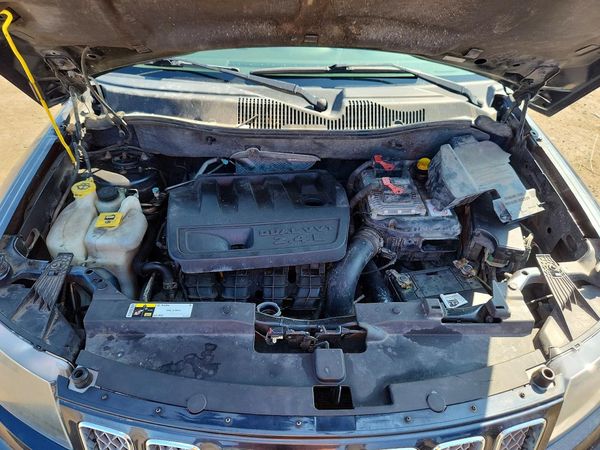2014 JEEP COMPASS Latitude — Engine bay