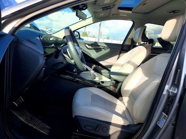 2023 KIA NIRO EX