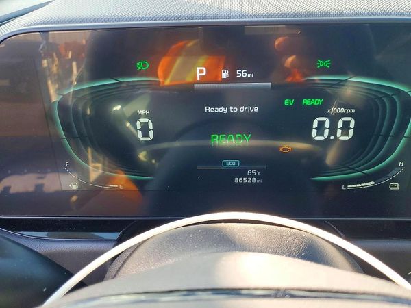 2023 KIA NIRO EX