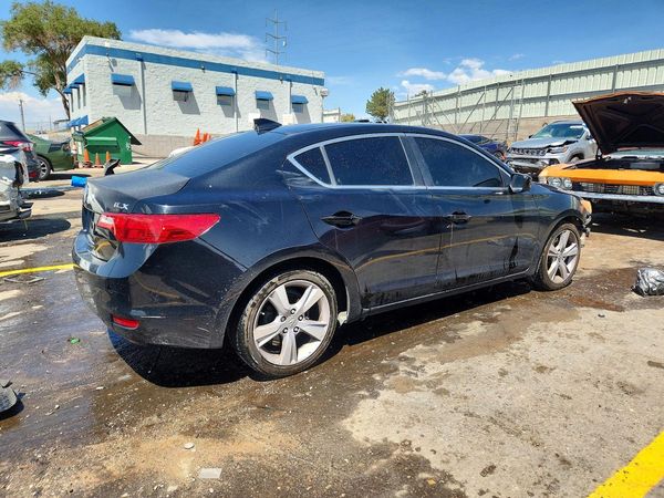 2013 ACURA ILX 20 TECH