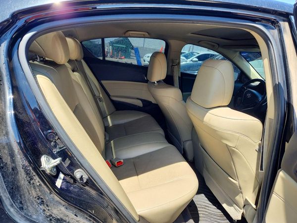 2013 ACURA ILX 20 TECH