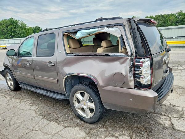 2013 CHEVROLET SUBURBAN LT