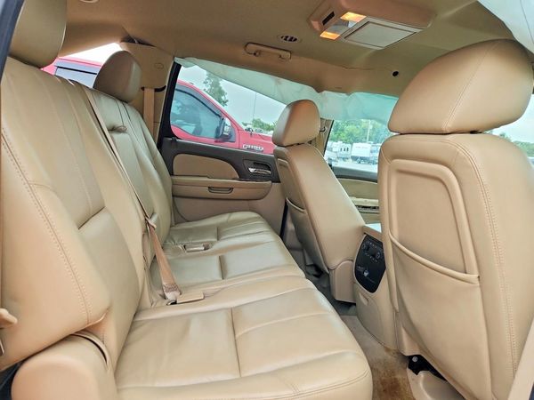 2013 CHEVROLET SUBURBAN LT