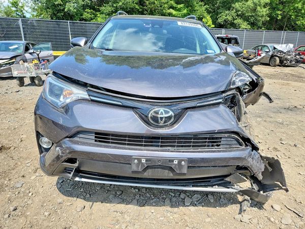 2018 TOYOTA RAV4 Adventure/XLE