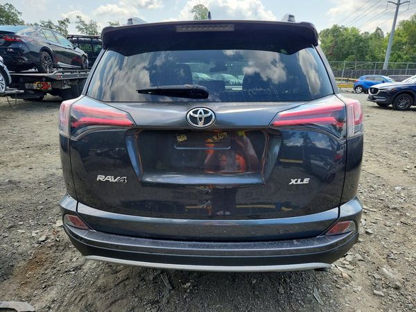 2018 TOYOTA RAV4 Adventure/XLE