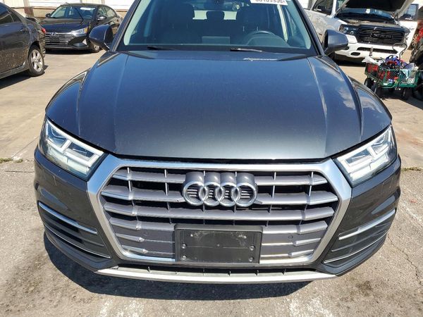 2020 AUDI Q5 quattro Premium Plus