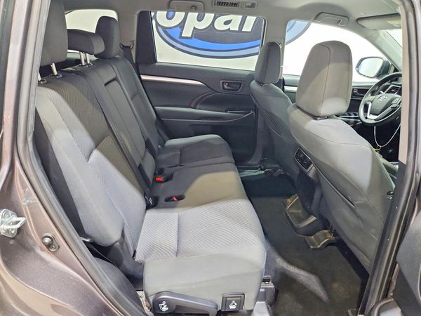 2019 TOYOTA HIGHLANDER LE/LE Plus