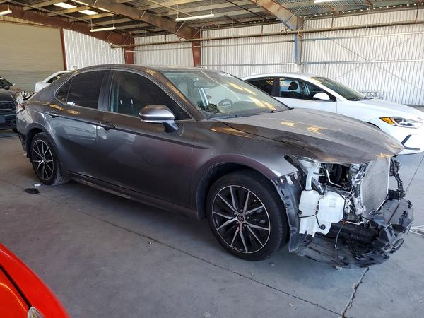 2021 TOYOTA CAMRY SE + Convenient Pkg