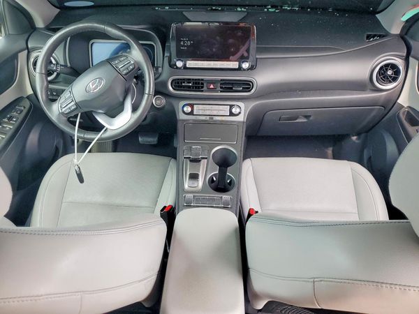 2023 HYUNDAI KONA Limited