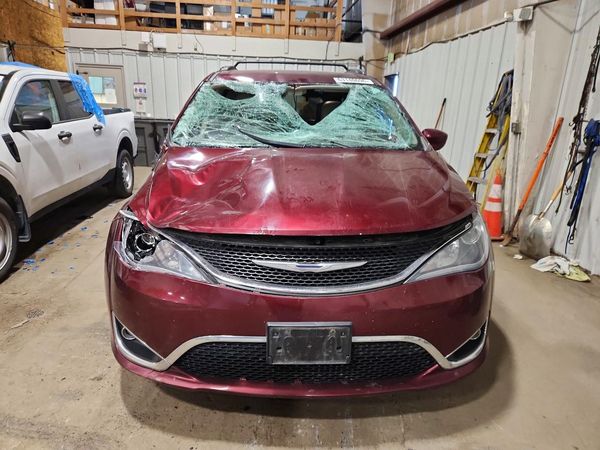 2017 CHRYSLER PACIFICA Touring L Plus