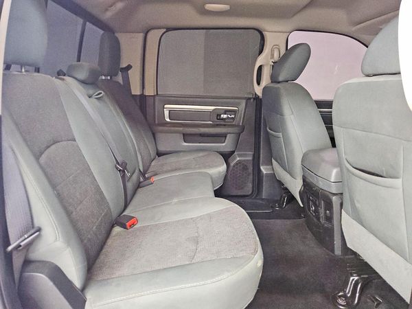 2016 RAM 1500 SLT