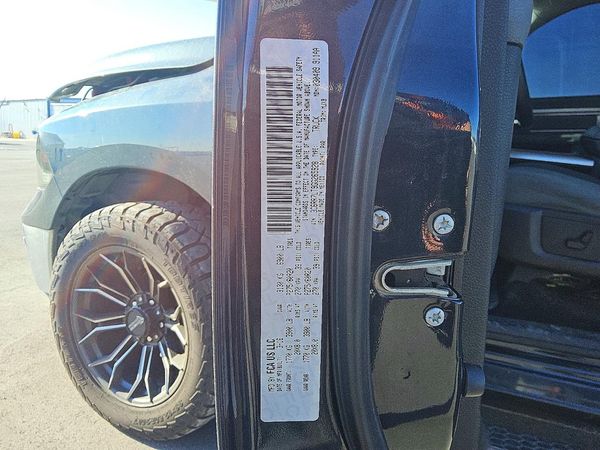 2016 RAM 1500 SLT