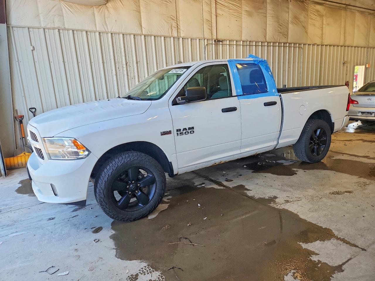 2016 RAM 1500 ST QUAD CAB 4X4