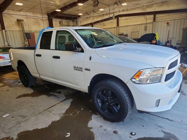 2016 RAM 1500 ST QUAD CAB 4X4