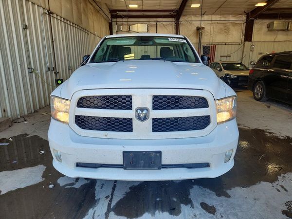 2016 RAM 1500 ST QUAD CAB 4X4