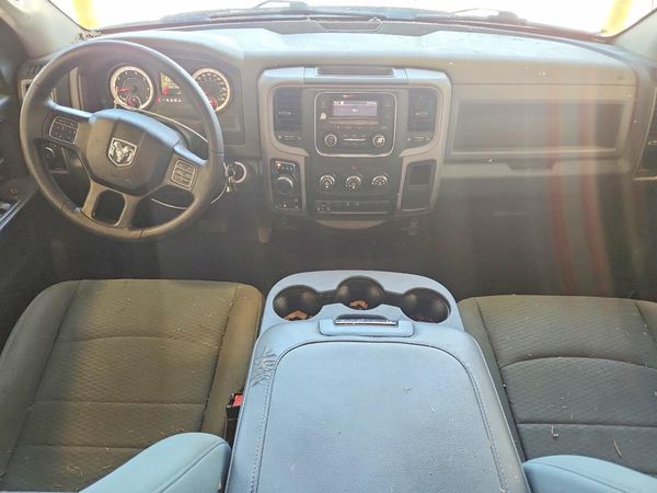 2016 RAM 1500 ST QUAD CAB 4X4
