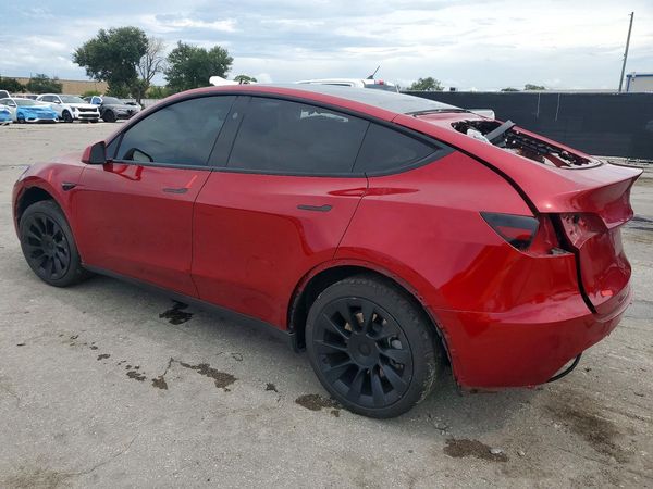 2024 TESLA MODEL Y